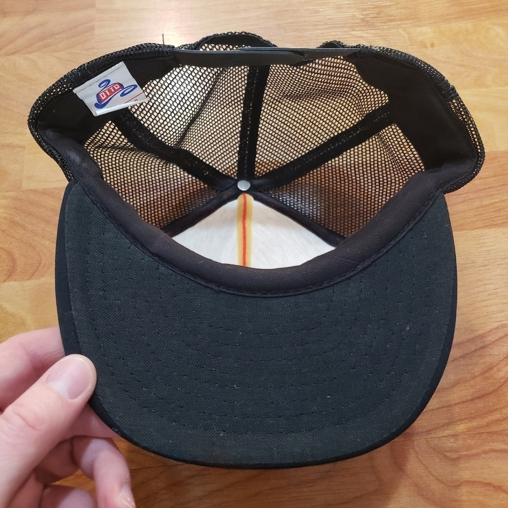 Vtg Matadors Snapback Trucker Hat Black And Red Snapback Hat OSFA Trucker Hat - Picture 9 of 13